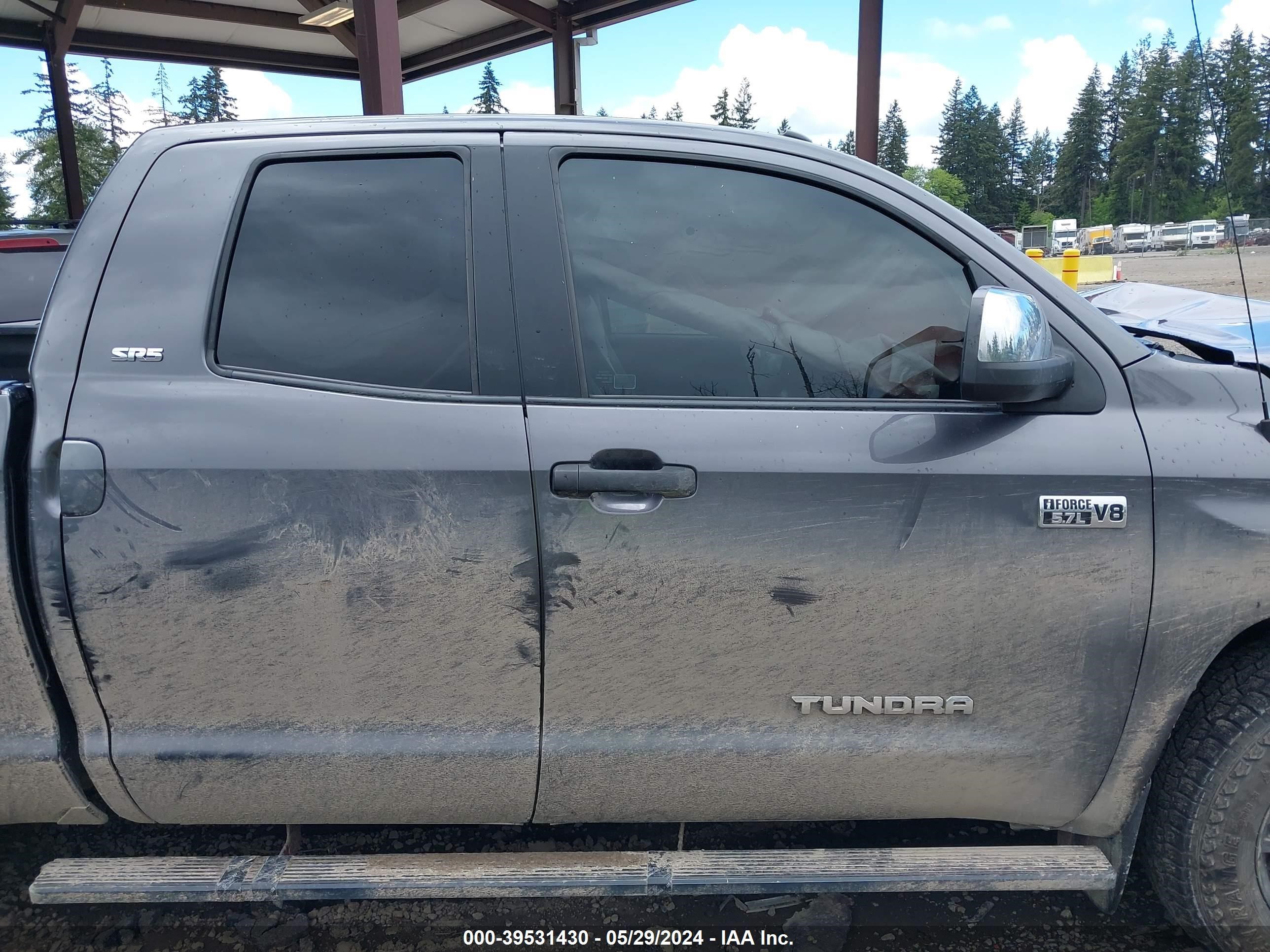 Photo 12 VIN: 5TFUW5F1XGX550742 - TOYOTA TUNDRA 