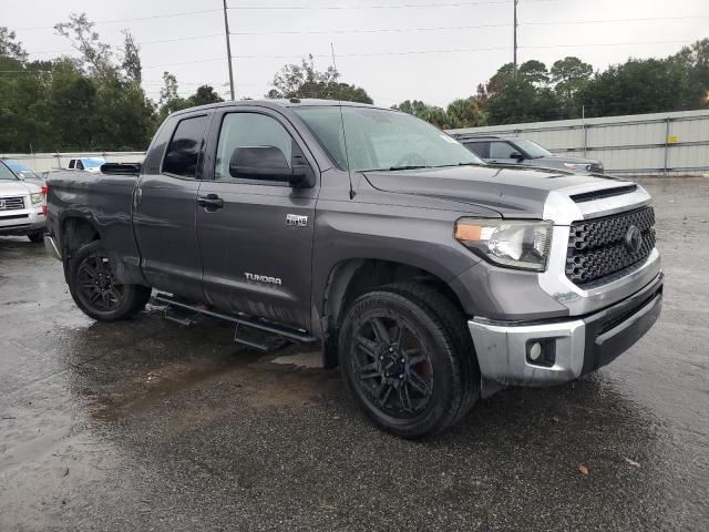 Photo 3 VIN: 5TFUW5F1XJX774858 - TOYOTA TUNDRA DOU 