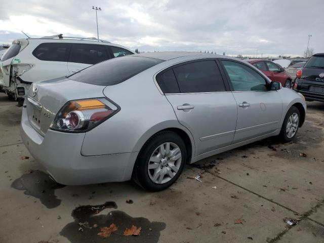 Photo 2 VIN: 5TFUX4EN1BX005842 - NISSAN ALTIMA 