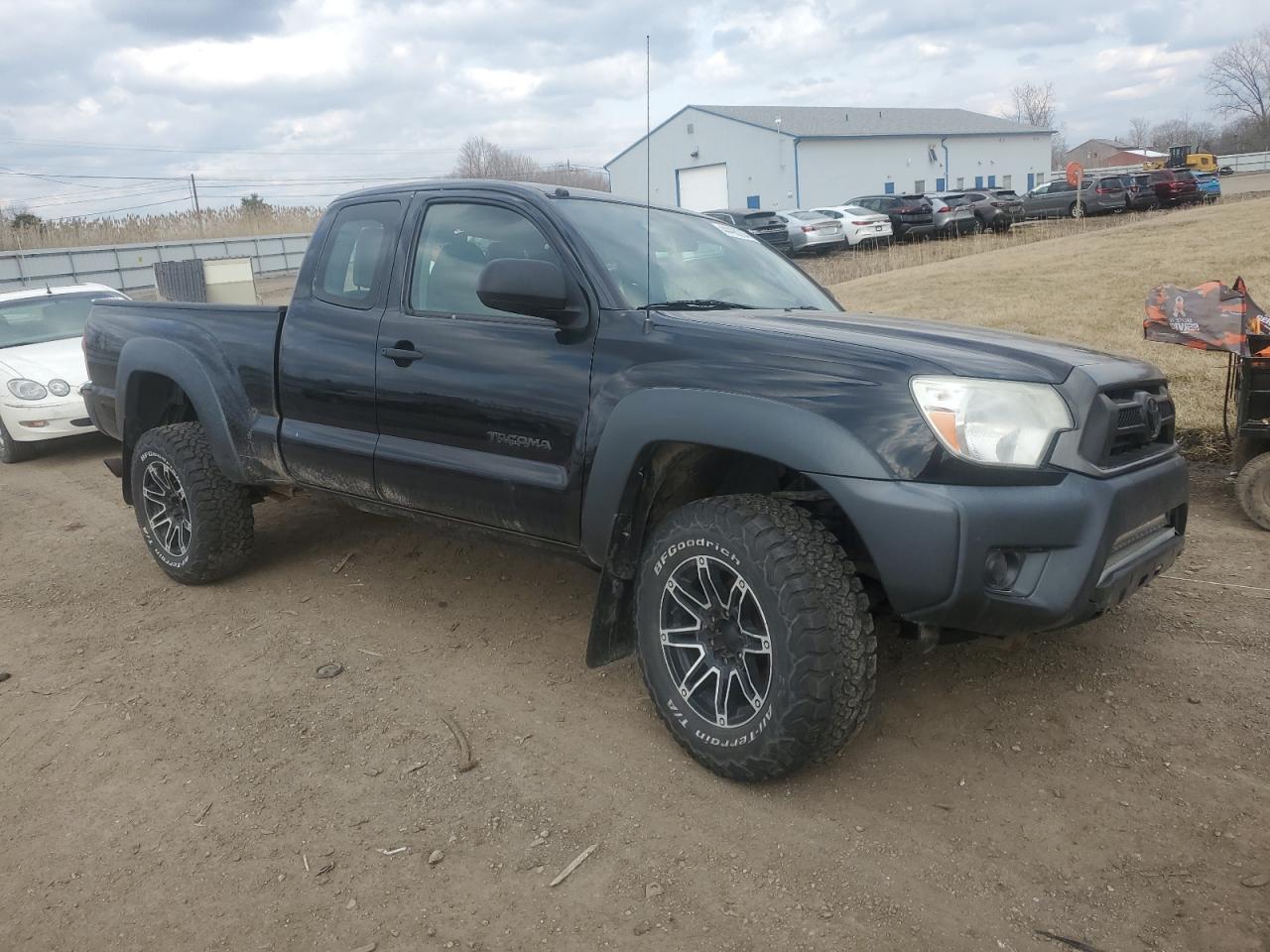 Photo 3 VIN: 5TFUX4EN1CX015028 - TOYOTA TACOMA 