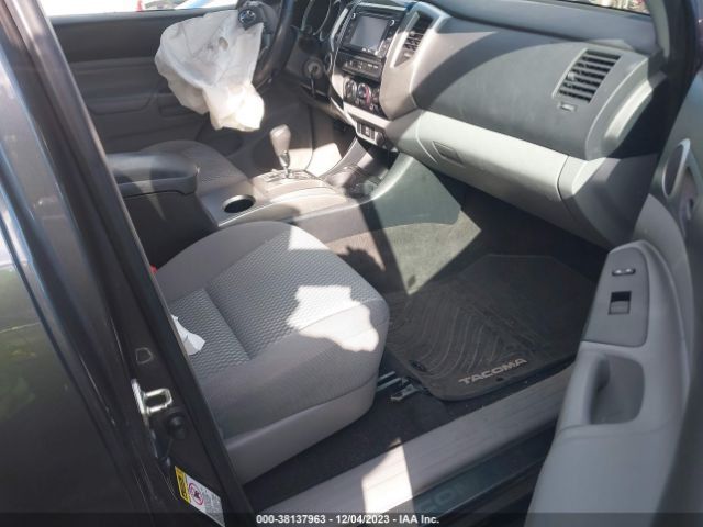 Photo 4 VIN: 5TFUX4EN3EX028477 - TOYOTA TACOMA 