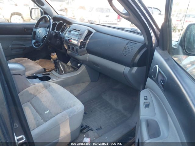 Photo 4 VIN: 5TFUX4EN5BX002491 - TOYOTA TACOMA 