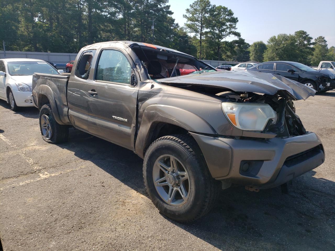 Photo 3 VIN: 5TFUX4EN5CX015811 - TOYOTA TACOMA 