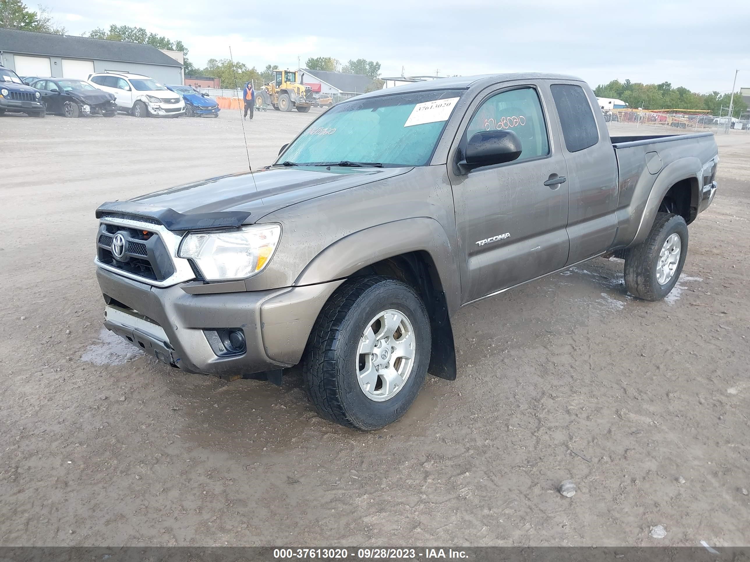 Photo 1 VIN: 5TFUX4EN5DX017527 - TOYOTA TACOMA 