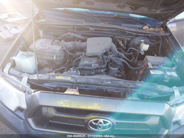 Photo 9 VIN: 5TFUX4EN5EX028075 - TOYOTA TACOMA 