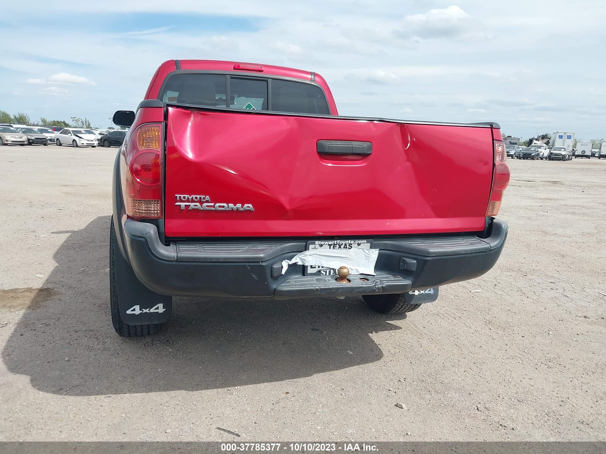 Photo 15 VIN: 5TFUX4EN5FX039899 - TOYOTA TACOMA 