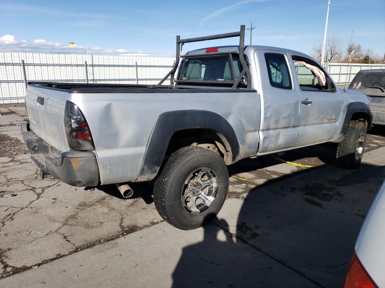 Photo 2 VIN: 5TFUX4EN8CX009971 - TOYOTA TACOMA 