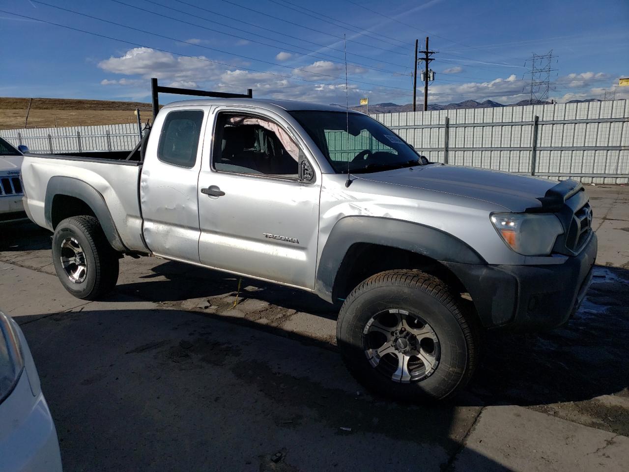 Photo 3 VIN: 5TFUX4EN8CX009971 - TOYOTA TACOMA 