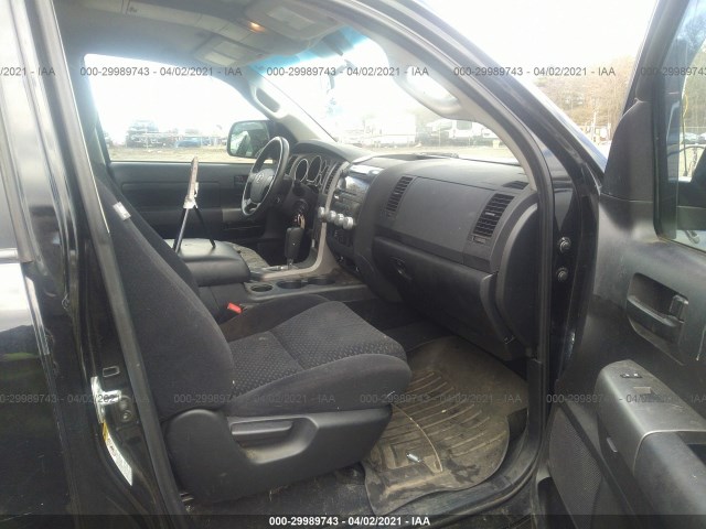 Photo 4 VIN: 5TFUY5F10AX099662 - TOYOTA TUNDRA 4WD TRUCK 