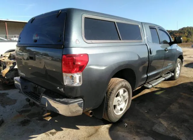 Photo 3 VIN: 5TFUY5F10AX136306 - TOYOTA TUNDRA 4WD TRUCK 