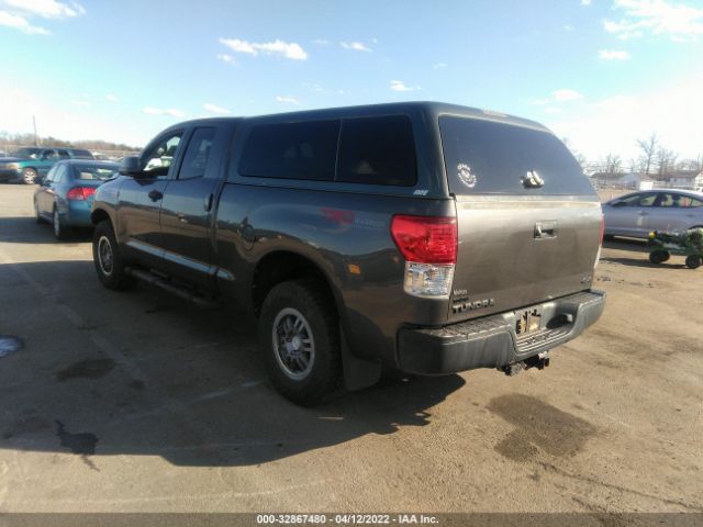 Photo 2 VIN: 5TFUY5F10CX219933 - TOYOTA TUNDRA 4WD TRUCK 