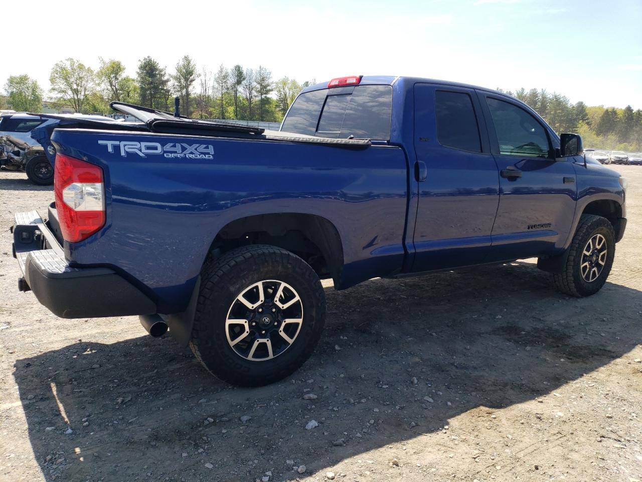 Photo 2 VIN: 5TFUY5F10FX470620 - TOYOTA TUNDRA 