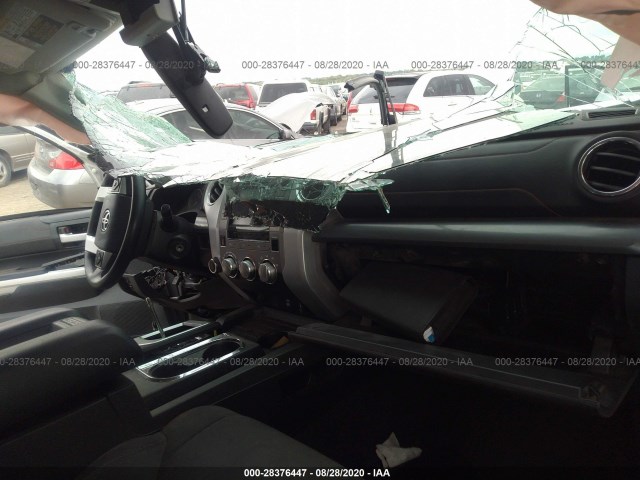 Photo 4 VIN: 5TFUY5F10FX473856 - TOYOTA TUNDRA 4WD TRUCK 