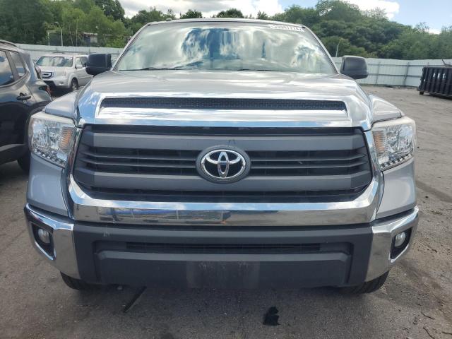 Photo 4 VIN: 5TFUY5F10FX489121 - TOYOTA TUNDRA DOU 