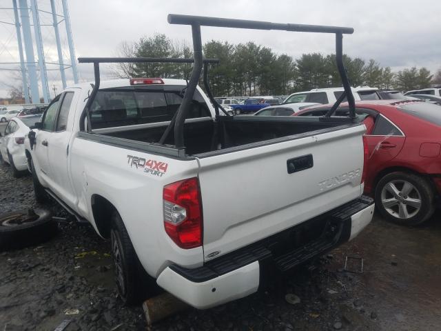 Photo 2 VIN: 5TFUY5F10JX708717 - TOYOTA TUNDRA DOU 