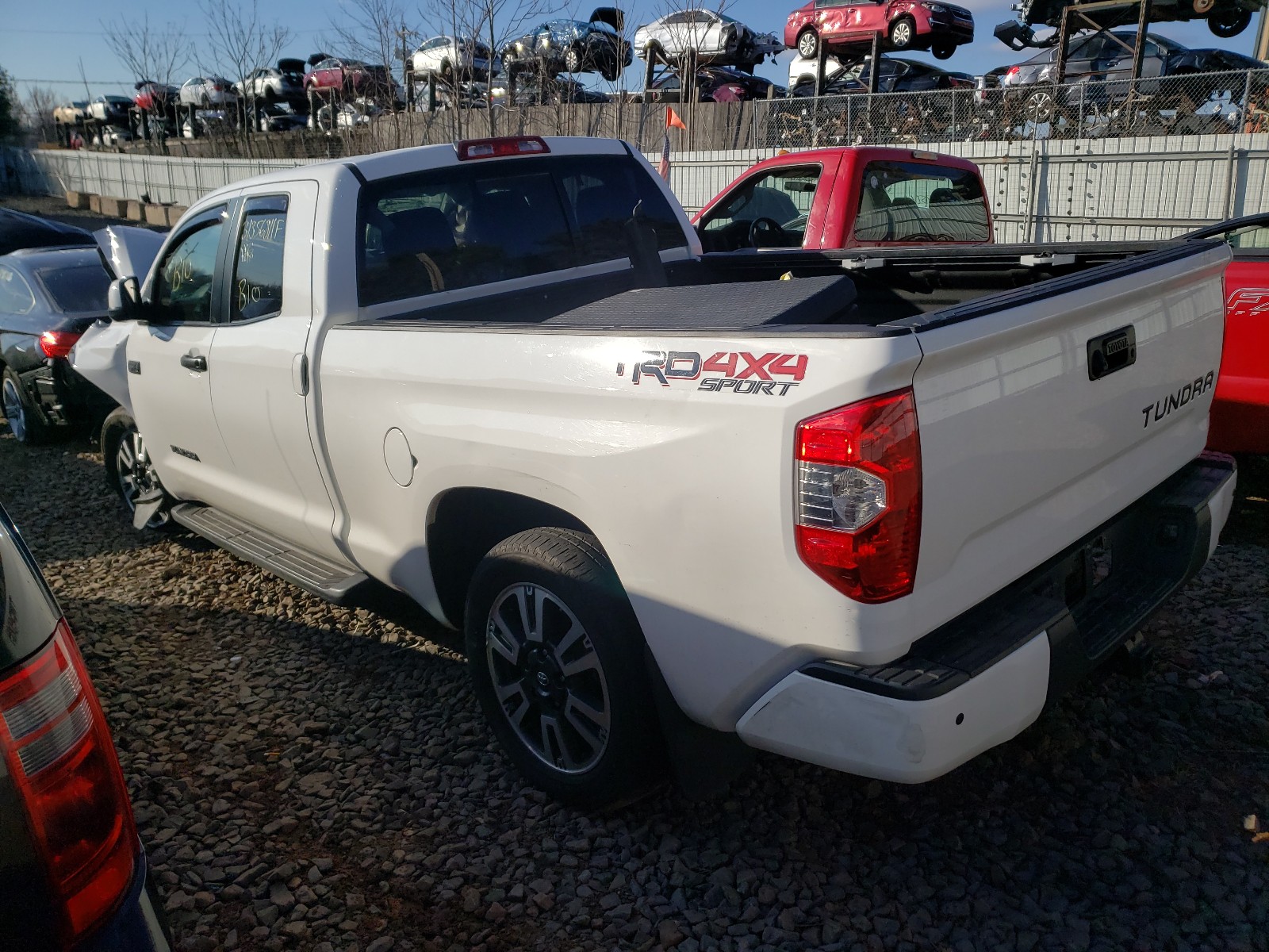 Photo 2 VIN: 5TFUY5F10KX836120 - TOYOTA TUNDRA DOU 