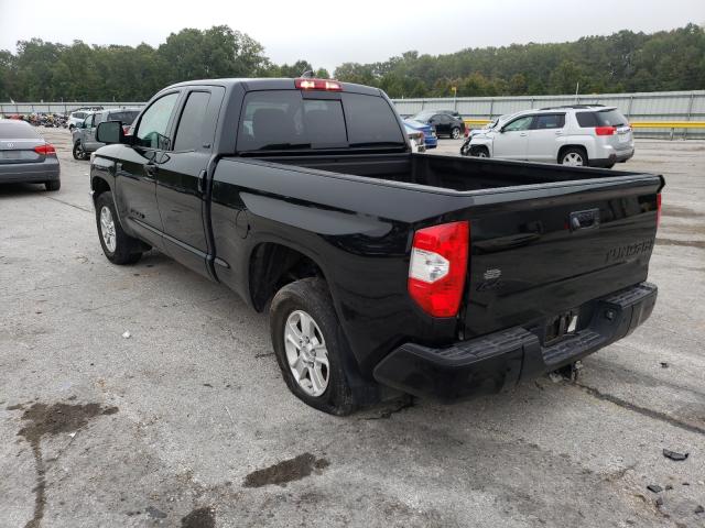 Photo 2 VIN: 5TFUY5F10MX985906 - TOYOTA TUNDRA DOU 