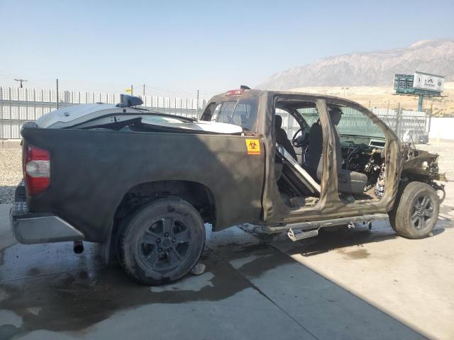 Photo 2 VIN: 5TFUY5F10MX986554 - TOYOTA TUNDRA DOU 