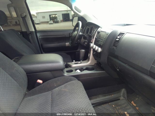 Photo 4 VIN: 5TFUY5F11AX109762 - TOYOTA TUNDRA 4WD TRUCK 