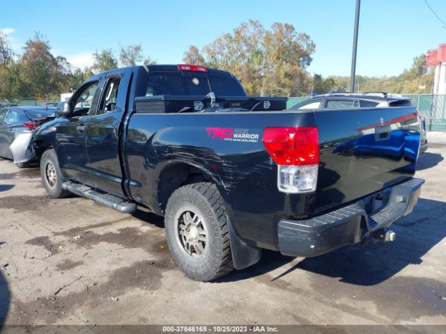 Photo 2 VIN: 5TFUY5F11AX123600 - TOYOTA TUNDRA 