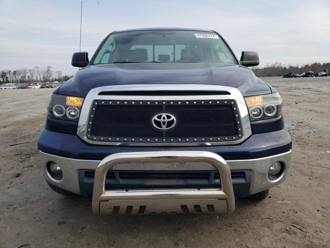 Photo 4 VIN: 5TFUY5F11CX256411 - TOYOTA TUNDRA 