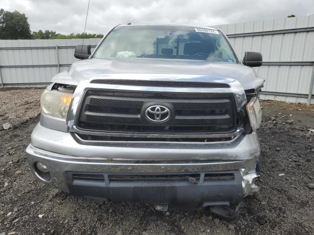 Photo 4 VIN: 5TFUY5F11DX319752 - TOYOTA TUNDRA DOU 