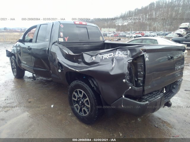 Photo 2 VIN: 5TFUY5F11GX525268 - TOYOTA TUNDRA 4WD TRUCK 