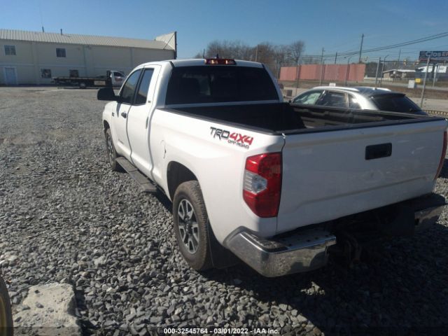 Photo 2 VIN: 5TFUY5F11MX011187 - TOYOTA TUNDRA 4WD 