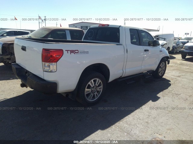 Photo 3 VIN: 5TFUY5F12CX231579 - TOYOTA TUNDRA 4WD TRUCK 