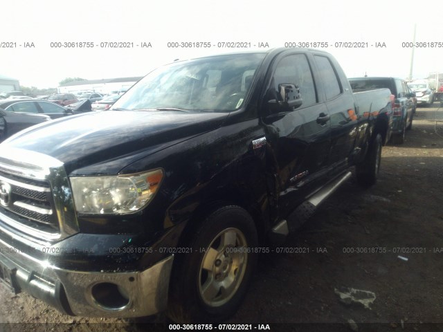 Photo 5 VIN: 5TFUY5F12CX253467 - TOYOTA TUNDRA 4WD TRUCK 