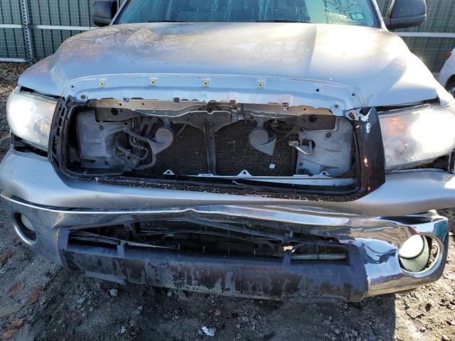 Photo 8 VIN: 5TFUY5F12CX261178 - TOYOTA TUNDRA DOU 