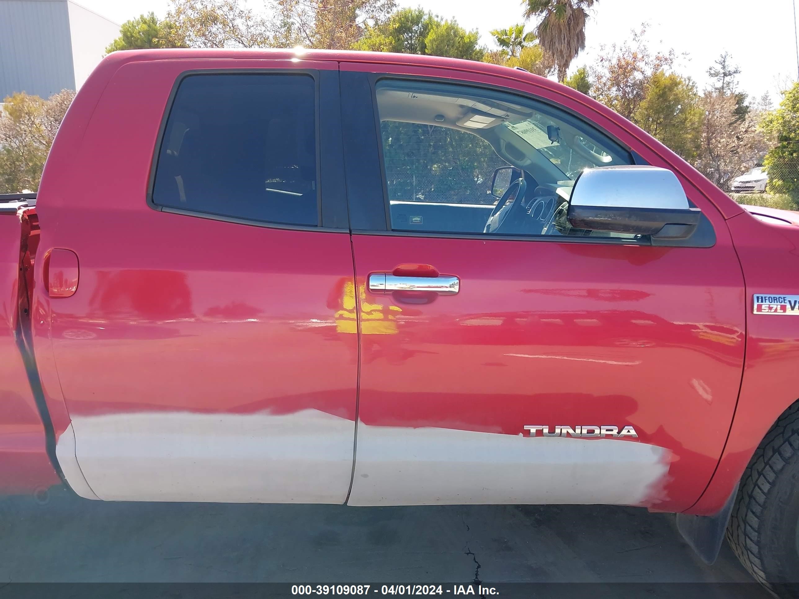 Photo 13 VIN: 5TFUY5F12DX274353 - TOYOTA TUNDRA 