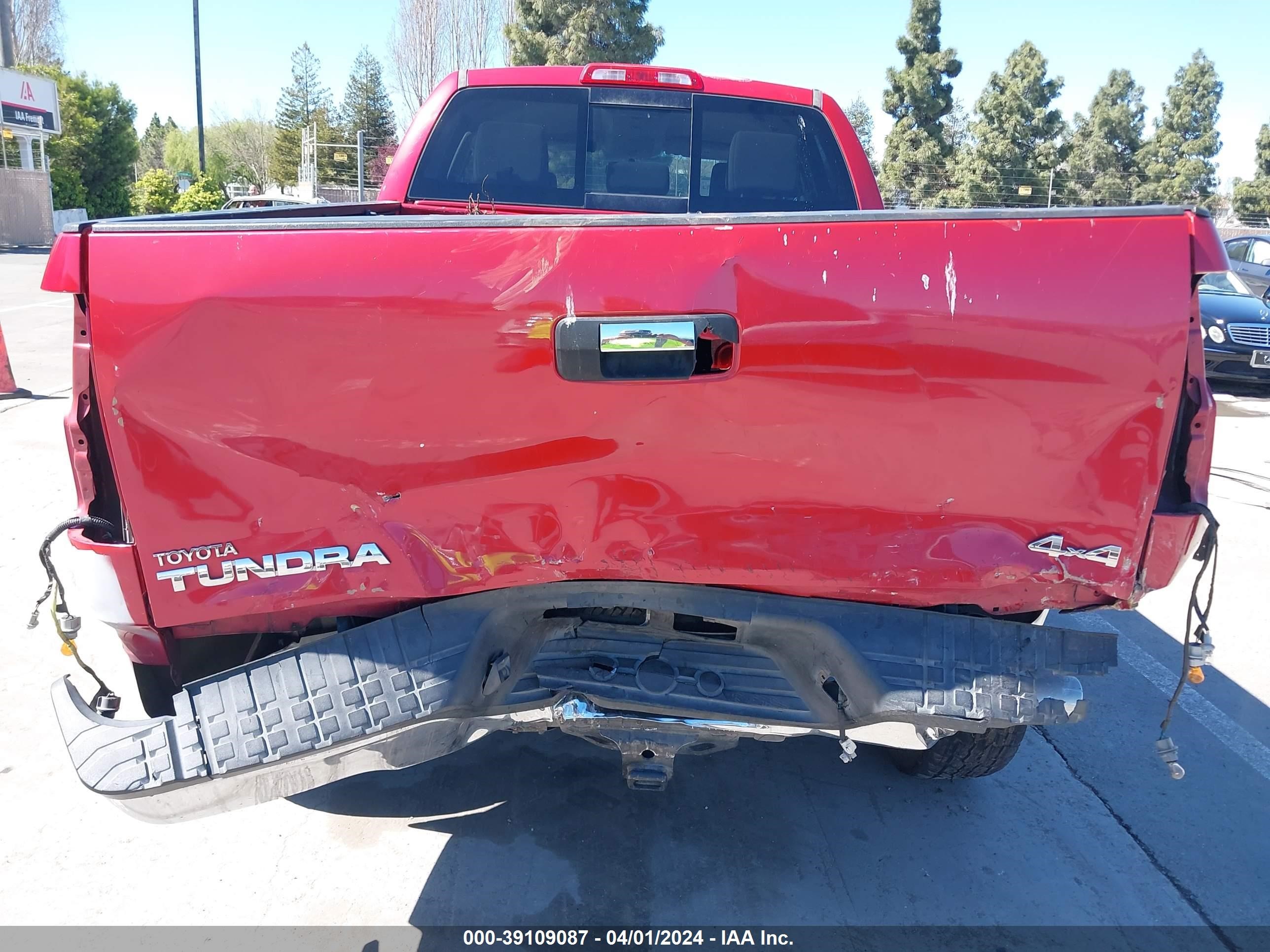 Photo 5 VIN: 5TFUY5F12DX274353 - TOYOTA TUNDRA 