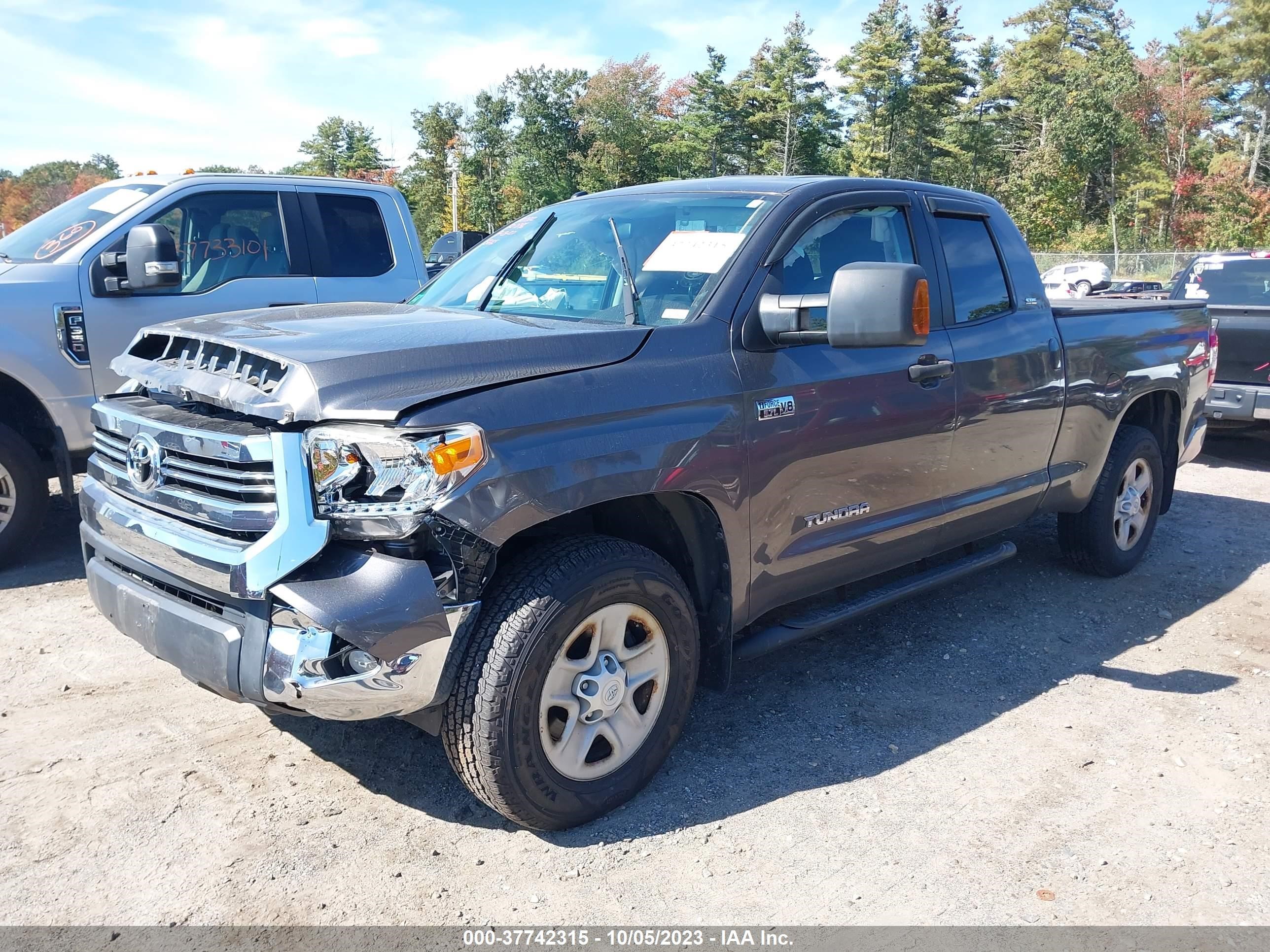 Photo 1 VIN: 5TFUY5F12GX507796 - TOYOTA TUNDRA 