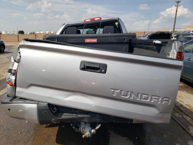 Photo 5 VIN: 5TFUY5F12JX729942 - TOYOTA TUNDRA DOU 