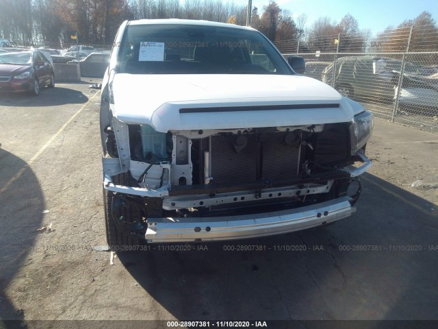 Photo 5 VIN: 5TFUY5F12LX901650 - TOYOTA TUNDRA 4WD 