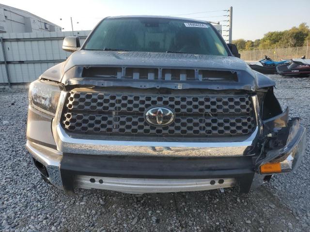 Photo 4 VIN: 5TFUY5F12MX026961 - TOYOTA TUNDRA DOU 