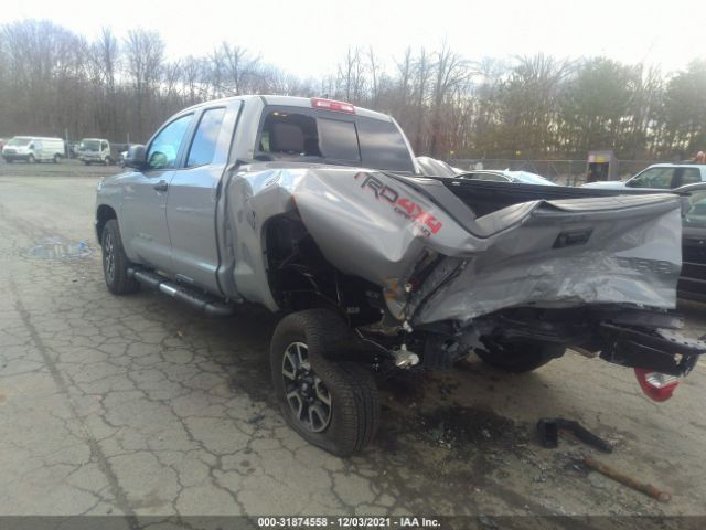 Photo 2 VIN: 5TFUY5F12MX047552 - TOYOTA TUNDRA 4WD 