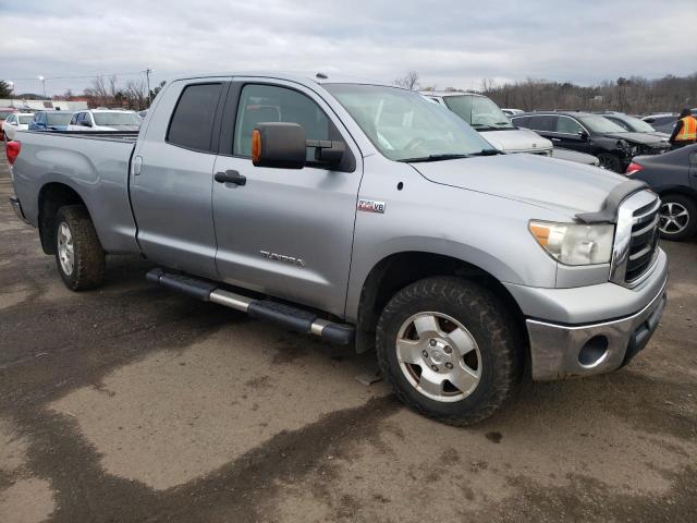 Photo 3 VIN: 5TFUY5F13AX096576 - TOYOTA TUNDRA DOU 