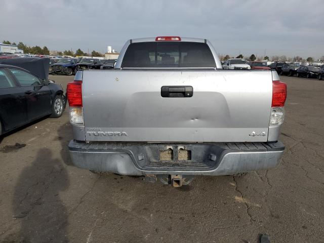 Photo 5 VIN: 5TFUY5F13AX118379 - TOYOTA TUNDRA DOU 