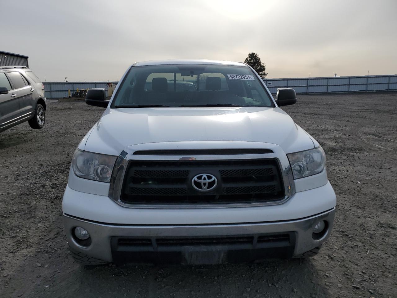 Photo 4 VIN: 5TFUY5F13BX205992 - TOYOTA TUNDRA 