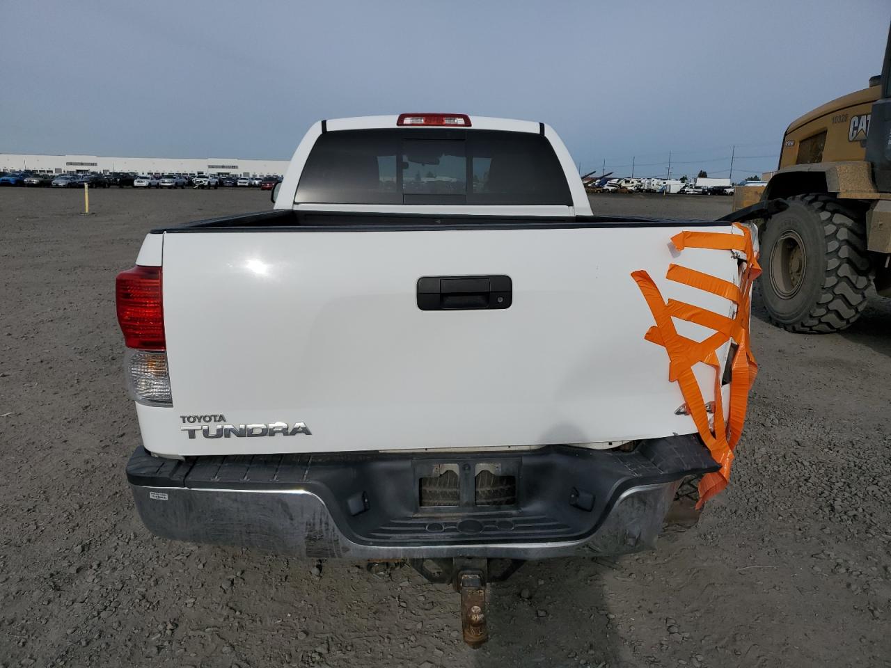 Photo 5 VIN: 5TFUY5F13BX205992 - TOYOTA TUNDRA 