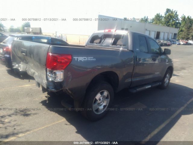 Photo 3 VIN: 5TFUY5F13CX220039 - TOYOTA TUNDRA 4WD TRUCK 