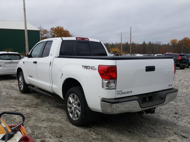 Photo 2 VIN: 5TFUY5F13DX310664 - TOYOTA TUNDRA DOU 