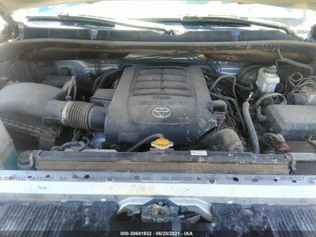 Photo 9 VIN: 5TFUY5F13GX540659 - TOYOTA TUNDRA 4WD TRUCK 