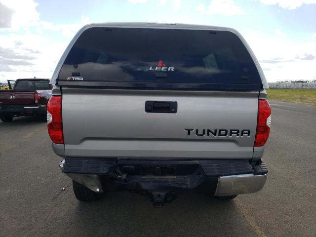 Photo 5 VIN: 5TFUY5F13GX560250 - TOYOTA TUNDRA DOU 