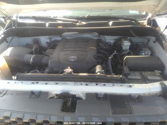 Photo 9 VIN: 5TFUY5F13JX711076 - TOYOTA TUNDRA 4WD 