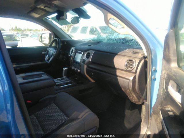 Photo 4 VIN: 5TFUY5F13KX780710 - TOYOTA TUNDRA 4WD 