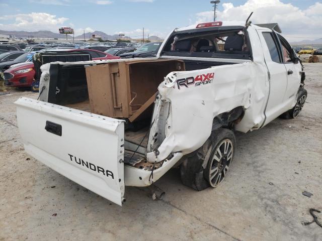 Photo 3 VIN: 5TFUY5F13KX784708 - TOYOTA TUNDRA DOU 