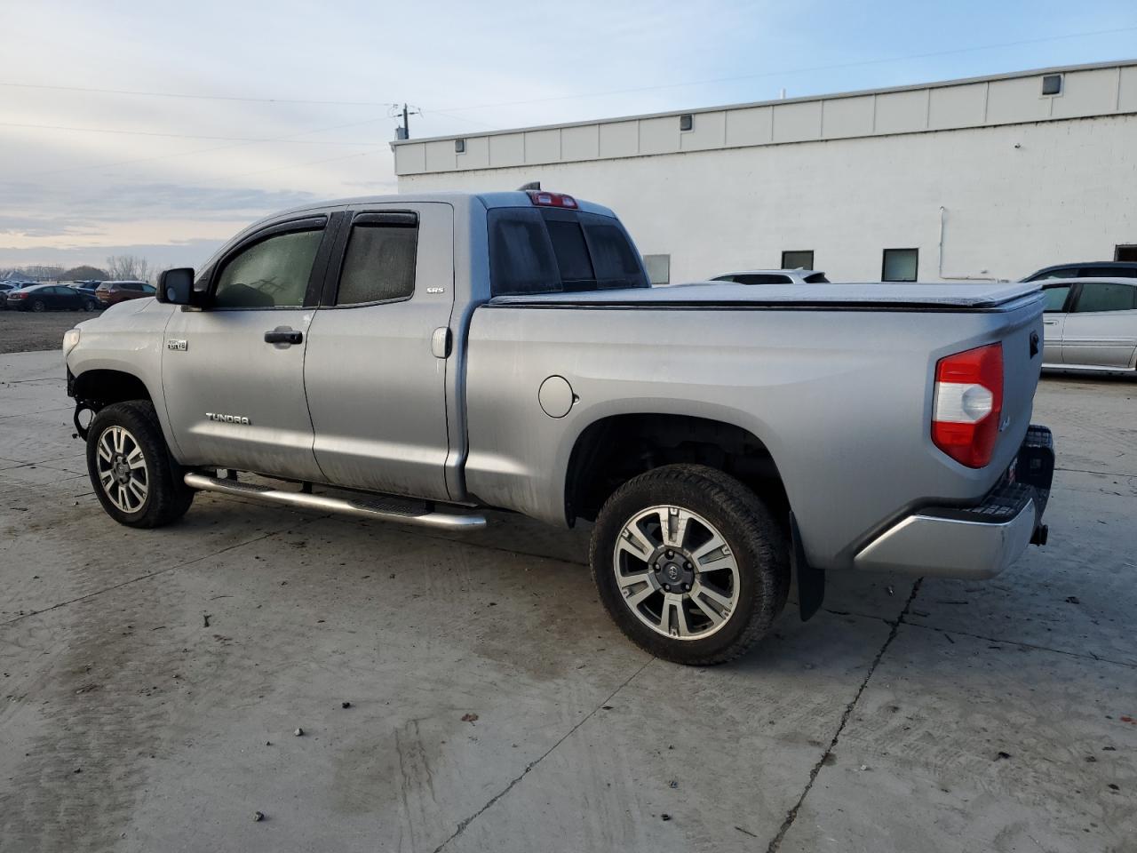 Photo 1 VIN: 5TFUY5F13LX900443 - TOYOTA TUNDRA 